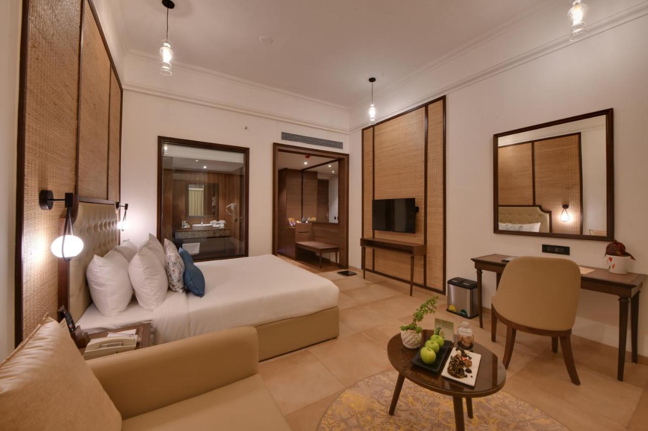 Bhanu The Fern Forest Resort & Spa, Jambughoda エクステリア 写真