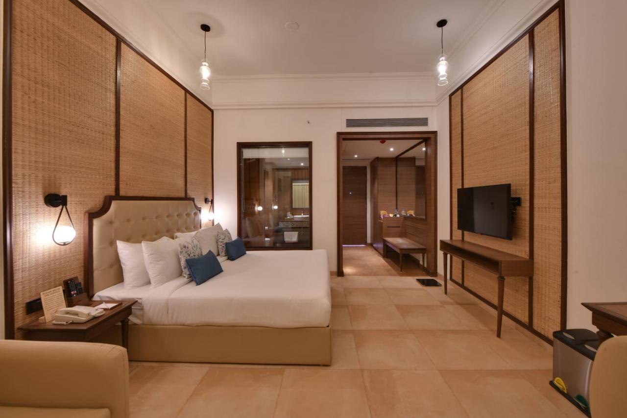 Bhanu The Fern Forest Resort & Spa, Jambughoda エクステリア 写真