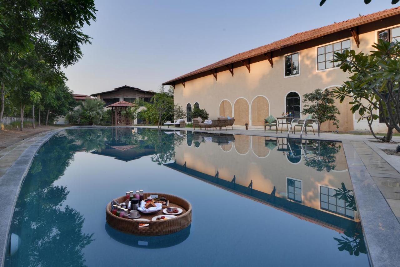 Bhanu The Fern Forest Resort & Spa, Jambughoda エクステリア 写真