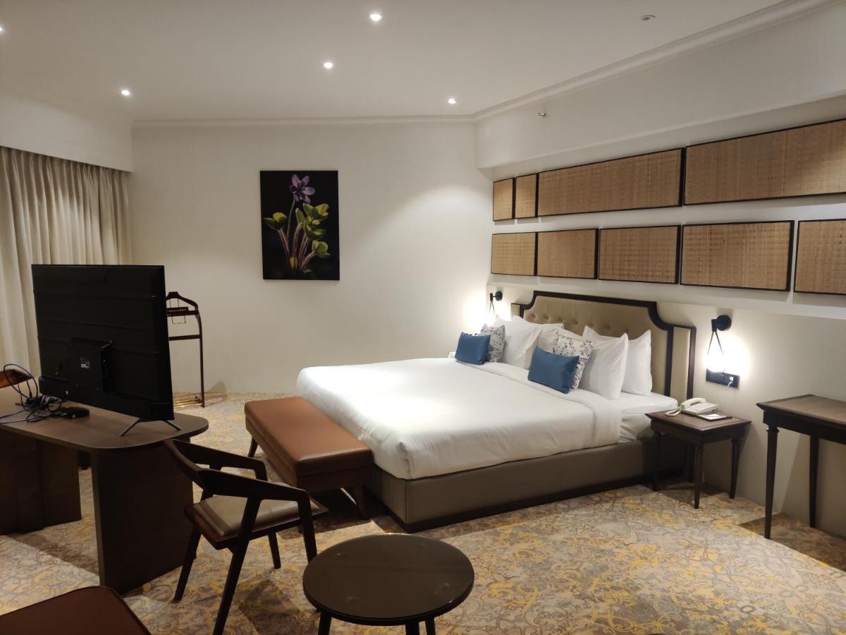 Bhanu The Fern Forest Resort & Spa, Jambughoda エクステリア 写真