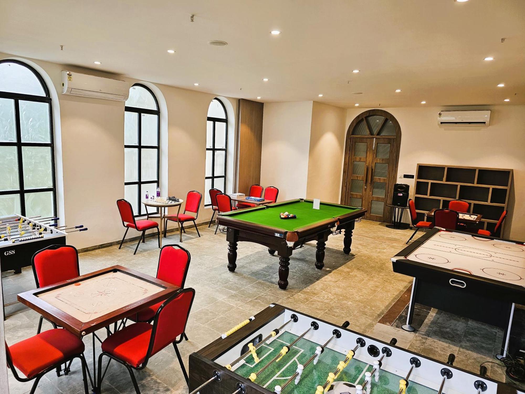 Bhanu The Fern Forest Resort & Spa, Jambughoda エクステリア 写真
