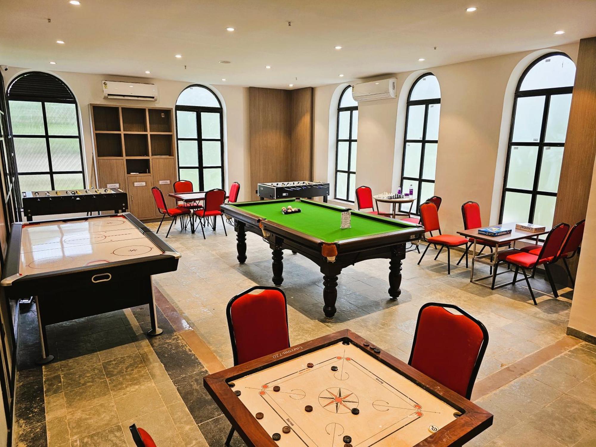 Bhanu The Fern Forest Resort & Spa, Jambughoda エクステリア 写真