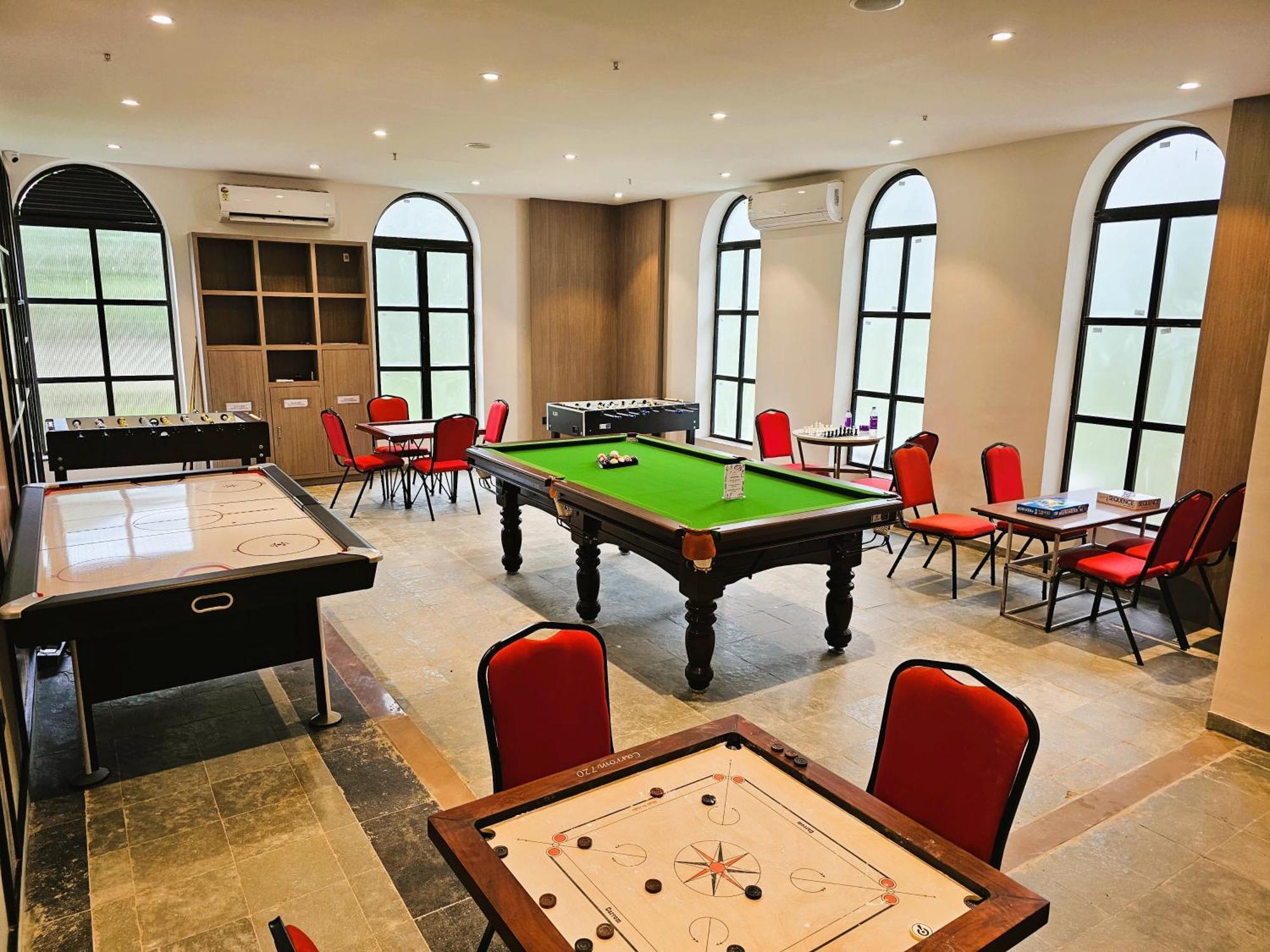 Bhanu The Fern Forest Resort & Spa, Jambughoda エクステリア 写真
